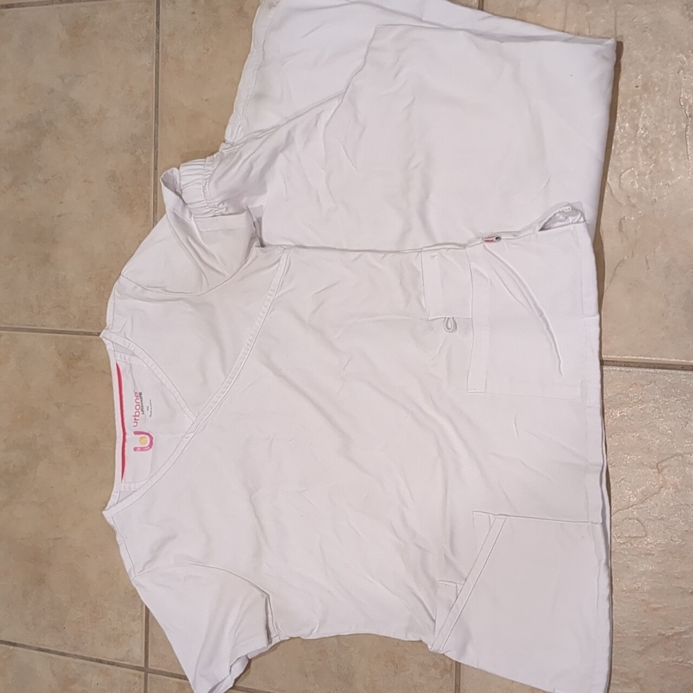 Urbane Women's White Scrub Set small top and small petite bottoms